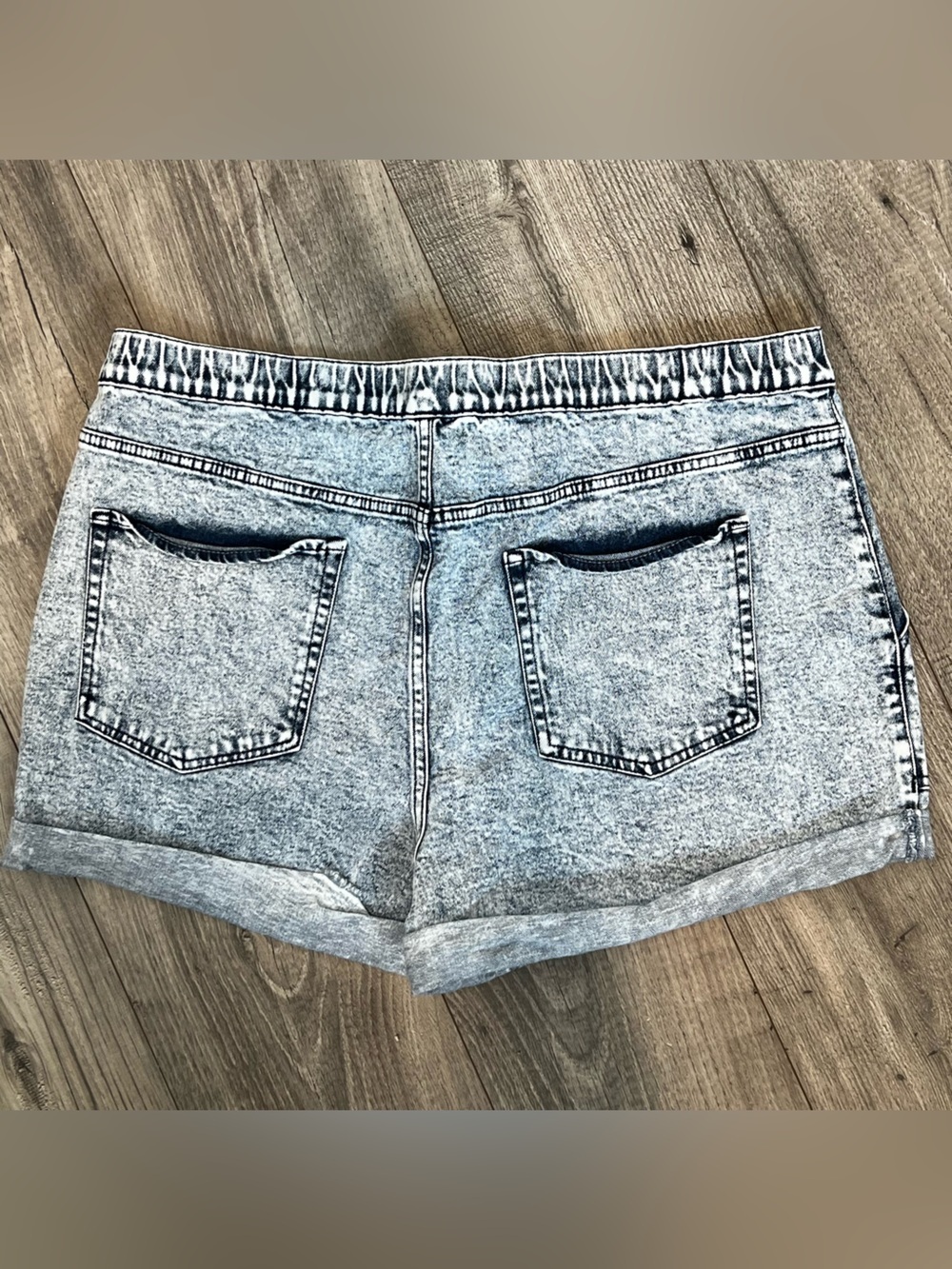 Wild Fable Acid Wash Patch Pocket Jean Denim Shorts- XXL - Picture 3 of 6